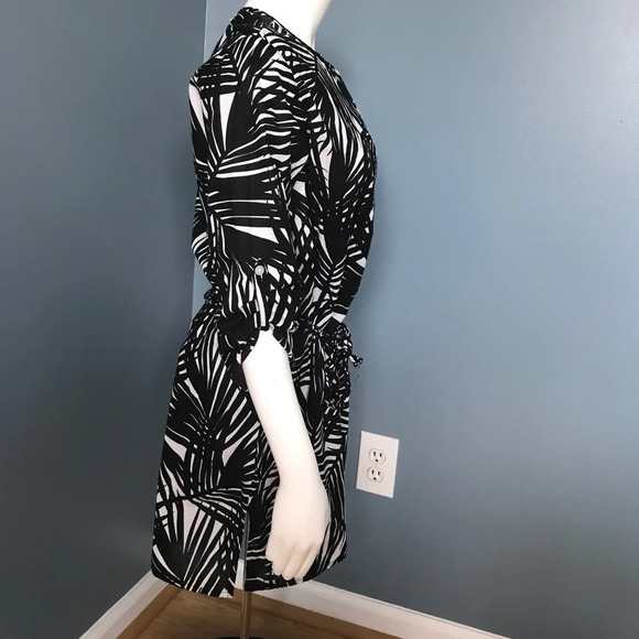 Black and white palm print belted tunic size small - Picture 4 of 5